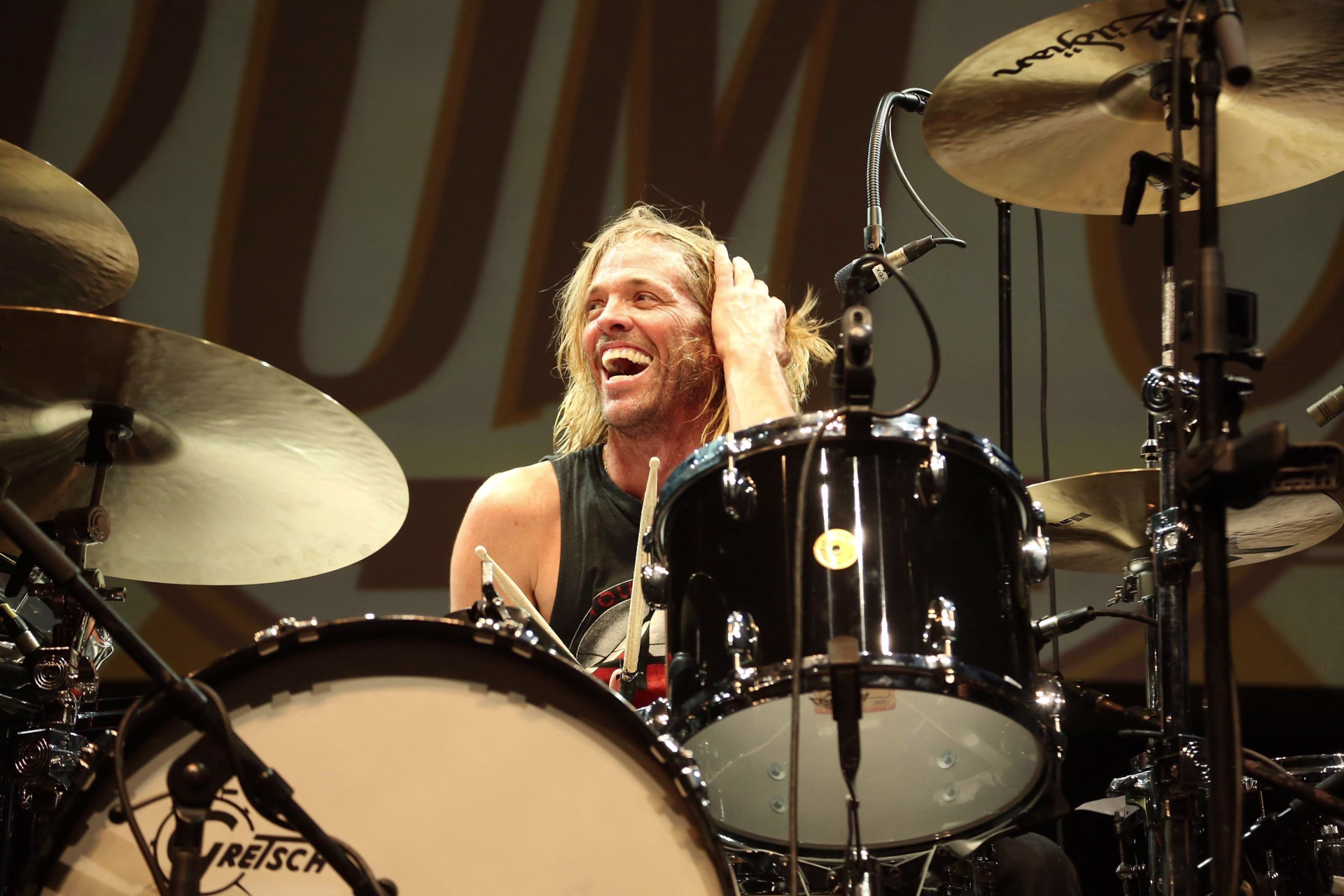 Taylor Hawkins performing in 2016